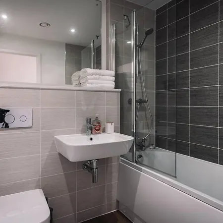 Luxury - Free Wifi Apartment